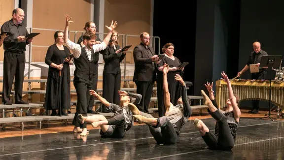 Dancers in front of chorus